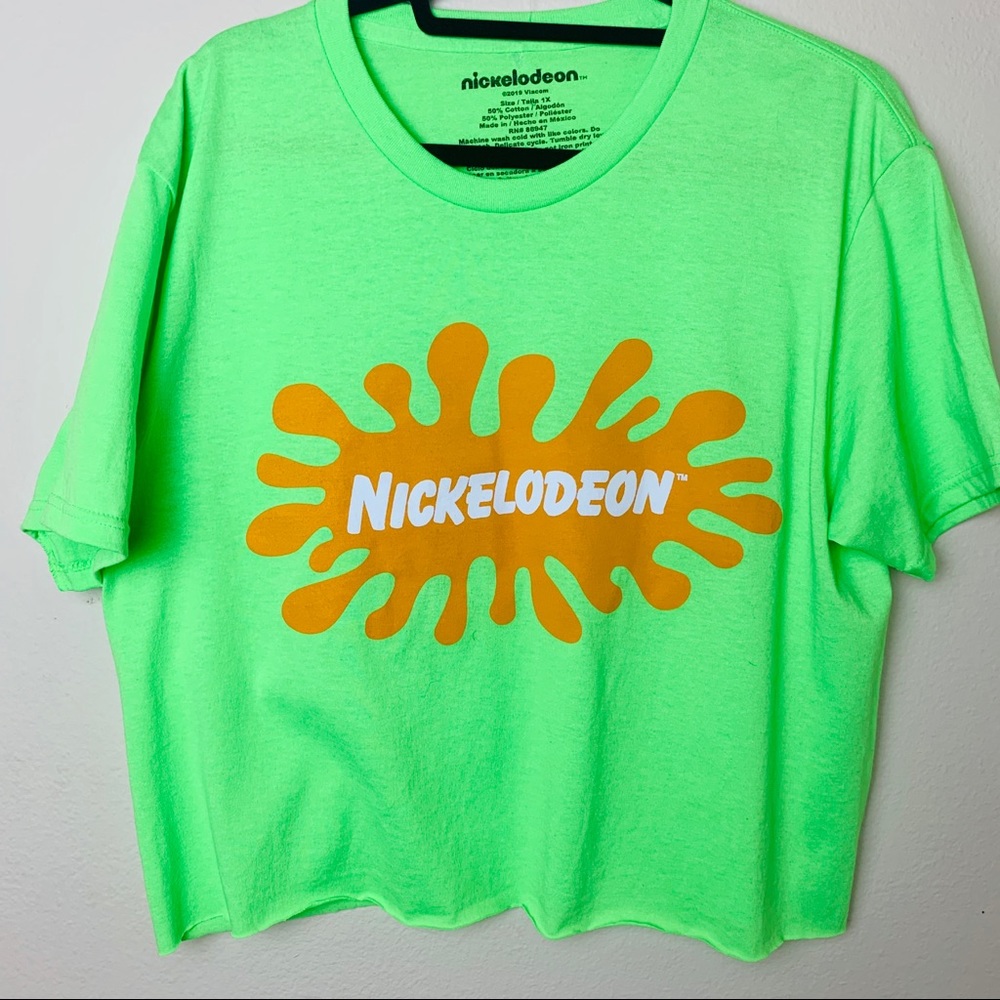 NWOT NICKELODEON 💚 Neon Green splat cropped top